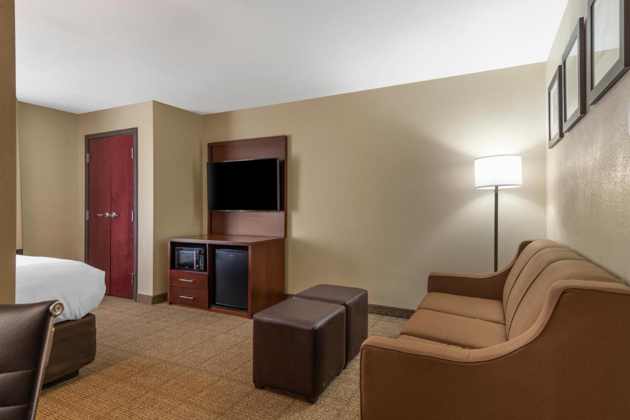 Comfort Suites Locust Grove Atlanta South Exterior photo